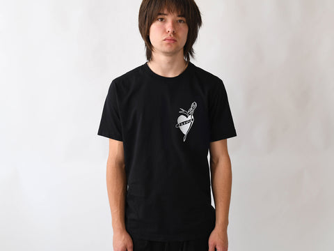 PRINCE TEE. BLACK.