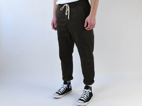 NEWTOWN PANT. DOWNTOWN BROWN